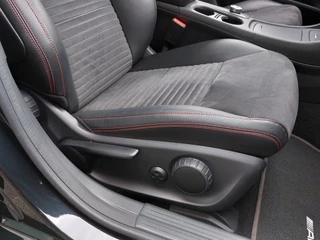 Mercedes-Benz CLA 180 122pk Automaat Ambition AMG-Line | Origineel NL | Navi | Bi-Xenon | Airco | Cruise | Bluetooth Carkit+Streaming | Pdc V+A+Assist | Licht+Regensensor | 18''lm - afbeelding nr 30