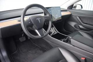 Tesla Model 3 - afbeelding nr 8