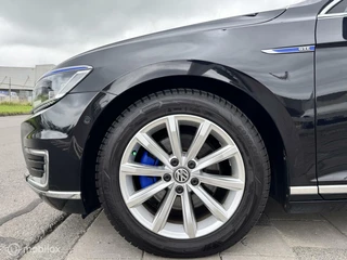 Volkswagen Passat Volkswagen Passat 1.4 TSI GTE Highline|Pano 360° Camera Dyna - afbeelding nr 13