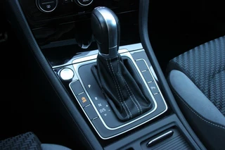 Volkswagen Golf Volkswagen Golf 7.5 - 1.5 TSI ACT 2x R Line 150 PK Automaat |PANORAMADAK, VIRTUAL, CRUISE, STOELVERWARMING, CAMERA, LED, PDC| - afbeelding nr 9