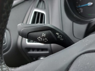 Ford Focus Ford Focus Wagon 1.0 EcoBoost 125pk Titanium | Origineel NL | Navi | Apple Carplay+Android Auto | Bi-Xenon | SONY Sound | Clima | Cruise | Keyless Entry | Pdc V+A+Assist+Camera | Privacy Glass | 17''lm - afbeelding nr 19