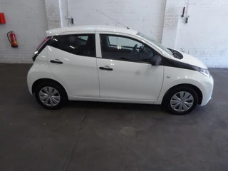 Toyota Aygo Toyota Aygo 1.0 VVT-I X-NOW/Dealeronderhoud/Nap/ Nieuwstaat!!! - afbeelding nr 4