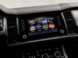 Škoda Kodiaq (APPLE CARPLAY, GROOT NAVI, CLIMATE, CRUISE, LED KOPLAMPEN, GETINT GLAS, SPORTSTOELEN, KEYLESS START, PARKEERSENSOREN, DAB+, NIEUWSTAAT) - afbeelding nr 26