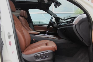 BMW X5 ➡️ BMW X5 xDrive50i F15 High Executive 7p M-sport | M-pakket | 2e eigenaar | Dakraam | Head-up | 20 inch | LED | Camera | 449 pk | 7 persoons | Harman-kardon | Keyless go/entry - afbeelding nr 10