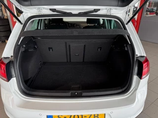 Volkswagen Golf Volkswagen Golf 1.2 TSI Highline Allstar*120PK*Trekhaak*Cruise Control*Stoelverwarming* - afbeelding nr 37