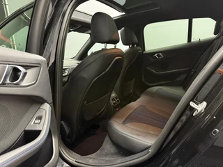 BMW 1 Serie BMW 1-serie 120i M-pakket 2023 - afbeelding nr 9