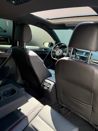 Volkswagen Golf Volkswagen GOLF 2.0 TSI GTI TCR|Pano|Akrapovic|Dynaudio|Leer|dodehoek|Carplay - afbeelding nr 31