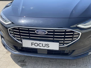 Ford Focus Ford Focus 1.0 EcoBoost Hybrid Titanium 125pk | Winterpack | Parking Pack | SYNC 4 Navigatie | 16 inch Licht metalen velgen - afbeelding nr 4