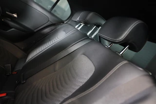 Mercedes-Benz A-Klasse Mercedes-Benz A-klasse 180 AMG 45 Look / AUT / Cruise Control / Camera / F1 Flippers / Navi / Led / Pdc / Xenon / 20 Inch - afbeelding nr 19