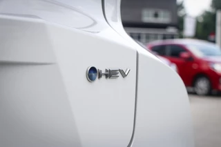 Toyota C-HR Toyota C-HR 1.8 Hybrid 140 First Edition | Camera | Adaptive Cruise - afbeelding nr 9