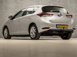 Toyota Auris Automaat (NAVIGATIE, CLIMATE, CAMERA, TREKHAAK, SPORTSTOELEN, CRUISE, PARKEERSENSOREN, KEYLESS, NIEUWE APK, NIEUWSTAAT) - afbeelding nr 3