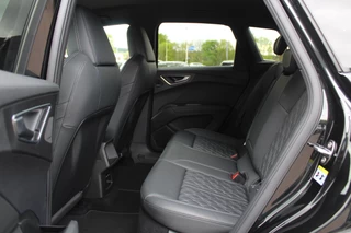 Audi Q4 e-tron Audi Q4 e-tron 50 quattro Launch edition S Competition 77 kWh / SoH 95% / Camera / Head-up / 20'' / Keyless / RS Seats / Sonos audio / Stoelverwarming / Dodehoek / DAB / ACC / Warmtepomp - afbeelding nr 12