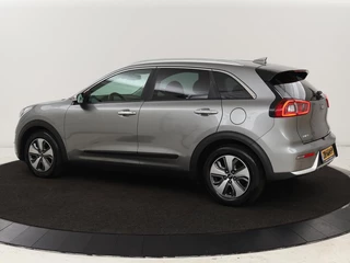 Kia Niro Kia Niro 1.6 GDi Hybrid DynamicLine | Carplay | Camera |  Half leder | Navigatie | Climate control | Cruise control | Bluetooth - afbeelding nr 2