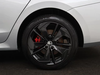 Škoda Octavia Skoda Octavia 1.4 TSI RS iV PHEV Business | Panoramadak |  Leder/Alcantara | Adaptive cruise | Massage | Camera | Side Assist | Matrix LED | Carplay | Memory | Navigatie - afbeelding nr 41