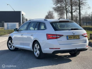 Škoda Superb Skoda Superb Combi 1.4 TSI ACT Ambition Voordelig Rijden! - afbeelding nr 5