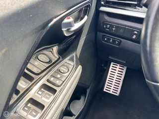 Kia Niro Kia Niro 1.6 GDi PHEV DynamicLine  / Plug-inn Hybride / volledig elektrisch rijden 65 km hierna Hybride aandrijving , Navi / Camera achter / Parkeerhulp rondom / Stoel & stuur verwarming /  fab garantie 7 jaar / 150.000km - afbeelding nr 39