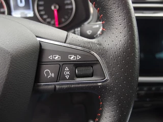 SEAT Ibiza SEAT Ibiza 1.0 TSI 116PK FR Business Intense BEATS AUDIO / CAMERA / CARPLAY / NAVI / CLIMA / PDC / BLUETOOTH / ACC / NL-AUTO - afbeelding nr 25