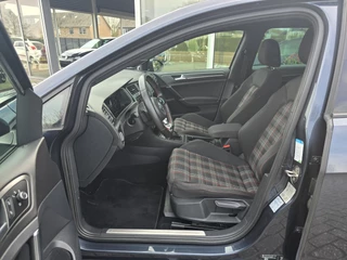 Volkswagen Golf / Apple CarPlay / Stoelverwarming / ACC - afbeelding nr 4