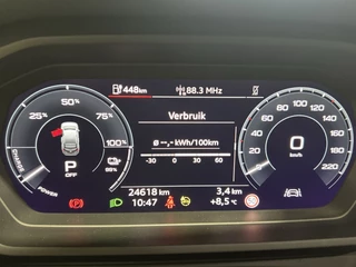 Audi Q4 e-tron | Navigatie | Sportstoelen | Verwarmde voorstoelen | Parkeersensor achter Soh (batterijcheck) 100 % - afbeelding nr 11
