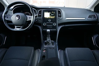 Renault Mégane Estate Renault Megane Estate 1.3 TCe Bose, NL, CarPlay, cam. trekh. - afbeelding nr 4