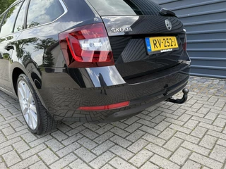 Škoda Octavia Skoda Octavia Combi 1.0 TSI  Style Bus. FUL Leder Memory Stoel - afbeelding nr 36