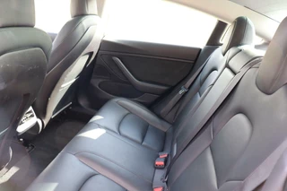 Tesla Model 3 Tesla Model 3 Long Range AWD 75 kWh black&white chrome delete uitstraling! autopilot dual motor stoelverwarming v+a panodak - afbeelding nr 6