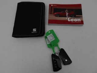 SEAT Leon SEAT Leon 1.4 TSI e-Hybrid PHEV | Stoel & stuurverwarming |  Leder/Alcantara | Carplay | Camera | Navigatie | Memory | Park Assist | Full LED - afbeelding nr 14