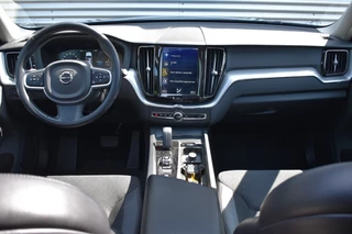 Volvo XC60 Volvo XC60 2.0 T8 TE AWD / EL. A-KLEP / P.DAK / ADAP. CRUISE - afbeelding nr 24
