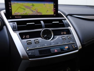 Lexus NX Lexus NX 300h AWD Luxury Line | Schuifdak | Safety Pack | Premium Audio - afbeelding nr 18