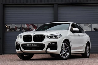 BMW X4 xDrive30i M-Sport M-Pakket /PANODAK/HUD/KEYLESS/CARPLAY/CAMERA/STOELVERW. + VENTL./ACC!