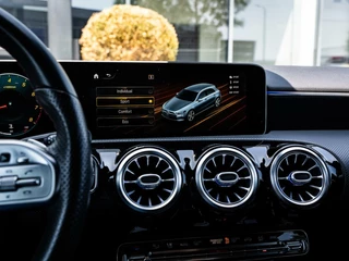 Mercedes-Benz A-Klasse Mercedes A-klasse A200 AMG|PANO|BURMESTER|CAMERA|18'|CARPLAY - afbeelding nr 27