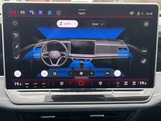 Volkswagen Passat Navigatie Panoramadak Trekhaak IQ Light Leder Elek Stoelen + Verwarming + Koeling + Massage 360 Camera Extra Getint Glas Vol Opties BTW Auto MHEV - afbeelding nr 30