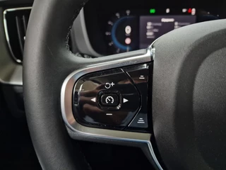 Volvo XC60 Volvo XC60 2.0 T6 Plug-in hybrid AWD Plus Dark 350pk | Elek. panodak | Elektrische stoelen met geheugen | - afbeelding nr 10
