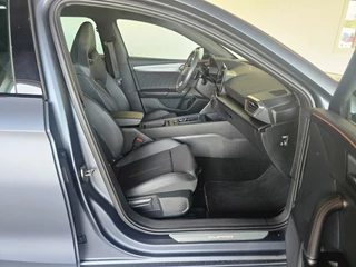 CUPRA Leon Sportstourer CUPRA Leon Sportstourer 1.4 e-Hybrid VZ Copper Edition / Dealer Onderhouden / Pano Dak / Stoel-/Stuurverwarming - afbeelding nr 20