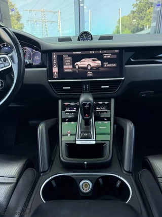 Porsche Cayenne Porsche Cayenne 3.0 e-Hybrid Coupé|Sportdesign|luchtvering - afbeelding nr 29