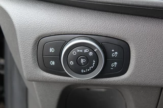 Ford Transit Custom Keurige nette en luxe Ford Transit Custom, slechts 47.000km !. Airco, schuifdeur li+re, LM wielen, stoel-, spiegel- en voorraamverw., side en lane assist, 3-zits, navigatie, telefoonvoorb., camera, pdc v+a, cruise cntrl etc. - afbeelding nr 9