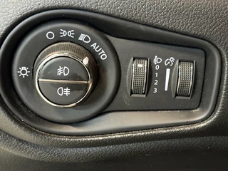 Jeep Renegade 19Inch l.m. velgen, dode hoeksensor, achteruitrijcamera - afbeelding nr 25