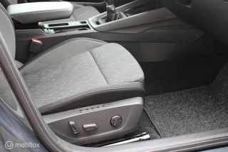Škoda Octavia Skoda Octavia Combi 1.0 TSI Business Edition Plus, Stuur + stoel verwarming, Memory seats, Digitaal dashboard, Elektrische kofferbak, Head up display, Dodehoek detectie, Clima, App connect, Cruise, Navi. - afbeelding nr 14