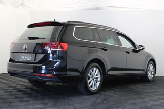 Volkswagen Passat Volkswagen Passat Variant 1.5 TSI Business - afbeelding nr 2