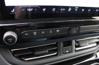 Ford Tourneo Custom Ford Tourneo Custom 2.5 PHEV Active | Panoramadak | B&O | Trekhaak | Led | 8P | BLIS - afbeelding nr 18