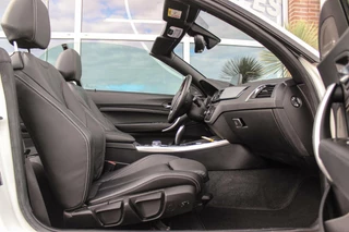 BMW 2 Serie ➡️ BMW 2-serie Cabrio 218i F23 Executive | 2e eigenaar | Origineel | Sportstoelen | Stoelverwarming | DAB | Harman-kardon | Stuurverwarming | PDC | Cruise control | Climate control | - afbeelding nr 14