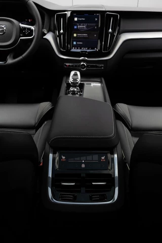 Volvo XC60 Volvo XC60 B4 Ultimate Bright|360 camera|Panorama|Google|H/K Audio - afbeelding nr 25
