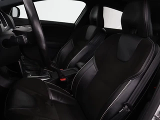 Volvo V40 Volvo V40 2.0 D2 R-Design | Stoelverwarming | Trekhaak |  Xenon | Leder/Alcantara | Navigatie | Parkeerhulp | Climate control - afbeelding nr 5