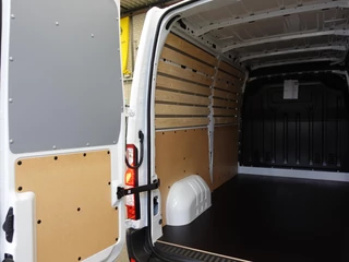 Renault Master Renault Master T33 2.3 dCi 135 L2H2 BPM VRIJ! Airco Cruise control Parkeersensoren Navigatie Trekhaak - afbeelding nr 32