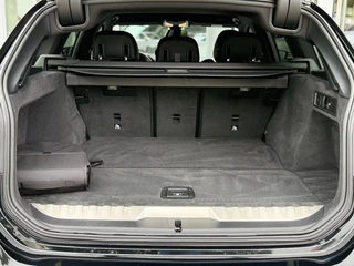 BMW 3 Serie BMW 3-serie Touring 330e High Executive M-Sport|HUD|Ad.Cruise|El.Trekhaak|HIFI|19
