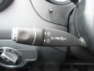 Mercedes-Benz GLA Mercedes-Benz GLA-klasse 180 d Automaat Leer Navi Clima Pano - afbeelding nr 19