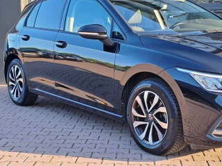 Volkswagen Golf Volkswagen Golf 1.5 eTSI R-Line Business+ | LED | Trekhaak | All-seasons | ACC | Keyless | Stoelverwarming | - afbeelding nr 59