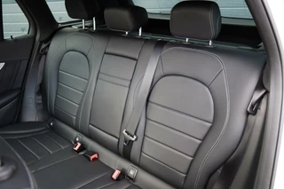 Mercedes-Benz GLC Mercedes GLC-klasse 200 4MATIC AMG-Pakket /LED/PANODAK/LEDER/STOELVERW./CARPLAY/PDC! - afbeelding nr 9
