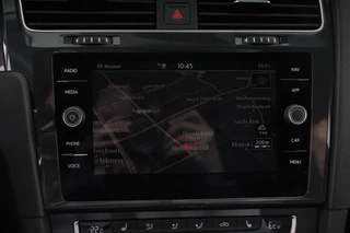 Volkswagen e-Golf Volkswagen e-Golf | Navigatie | Climate control | Virtuel Cockpit | Camera | Keyless | Bluetooth | Cruise Control | Lichtmetalen Velgen | - afbeelding nr 11