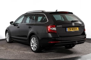 Škoda Octavia | Cruise | Stoelverwarming | PDC | NAV + App Connect | ECC | Trekhaak | LM 17'' | - afbeelding nr 23